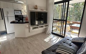 Apto Riviera de São Lourenço com Piscinas Aquecidas,Quadra,Sacada Gourmet